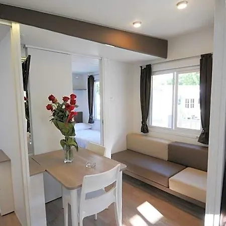 Villaggio Adria Szálloda *