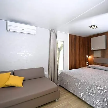 Villaggio Adria Szálloda *